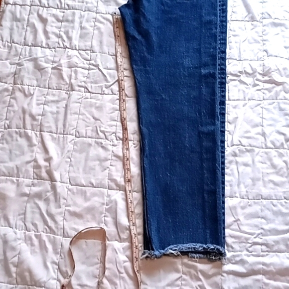 Levi Wedgie Straight Leg Jeans - Picture 5 of 7